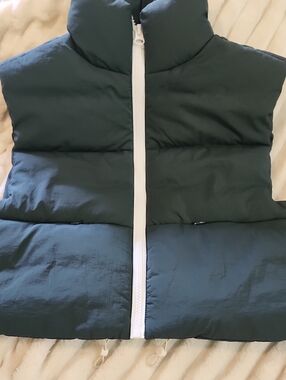 Puffer Vest with White Front Zipper - Dark Teal